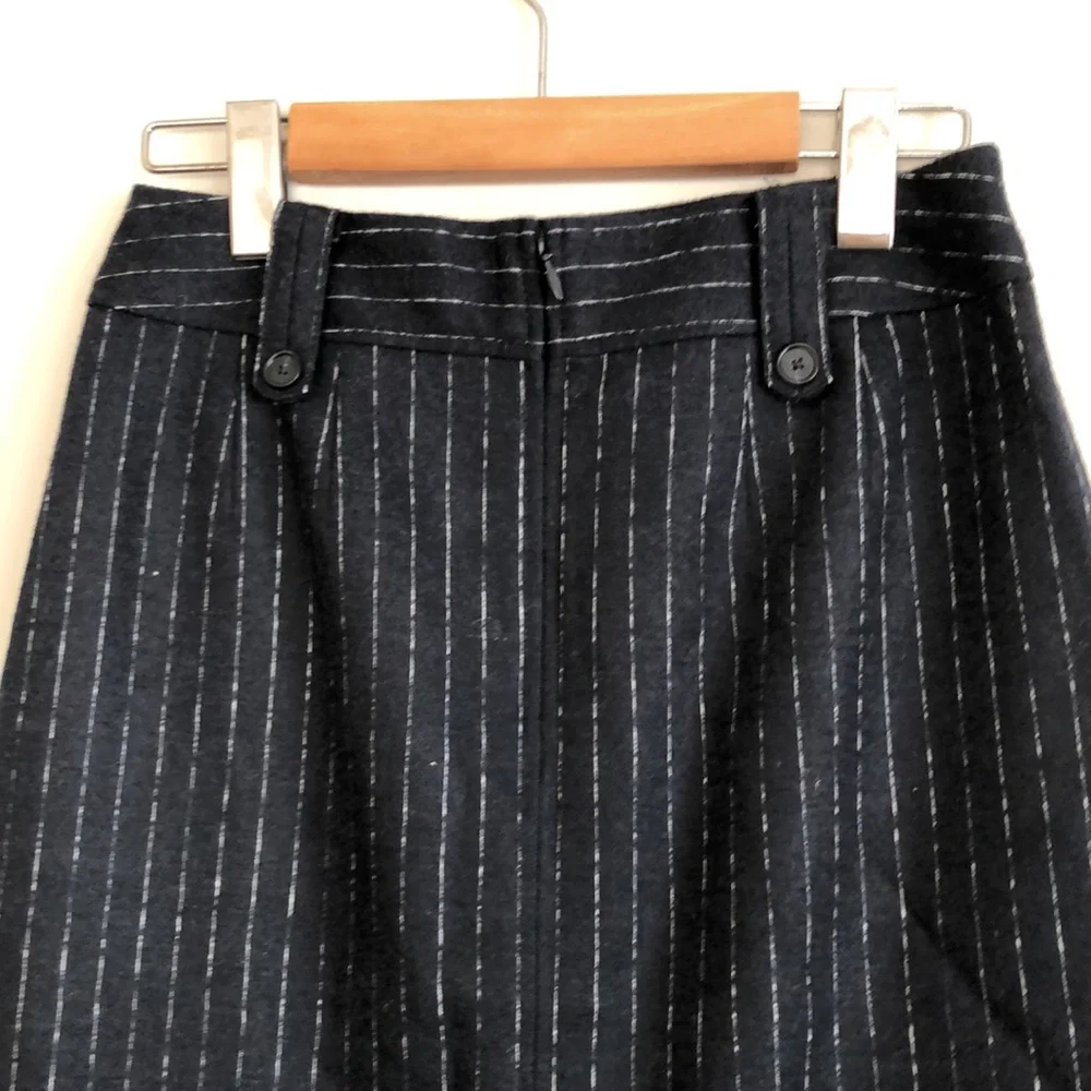 NWT Loft navy striped pencil skirt size 0P - Picture 4 of 6